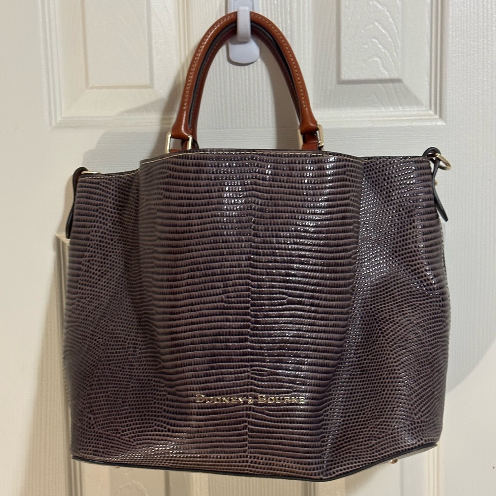 Dooney & Bourke “Alligator” Barlow tote